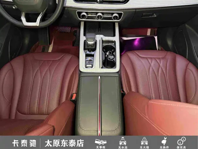 Hongqi HS5 — Фото автомобиля 20