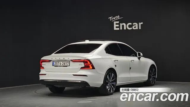 Вольво S60 S60 третьего поколения B5 Ultimate Bright — Фото автомобиля 2