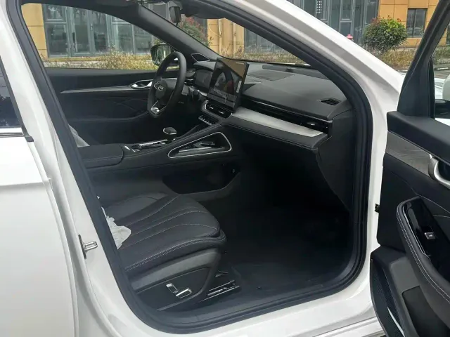 Geely Xingrui — Фото автомобиля 4