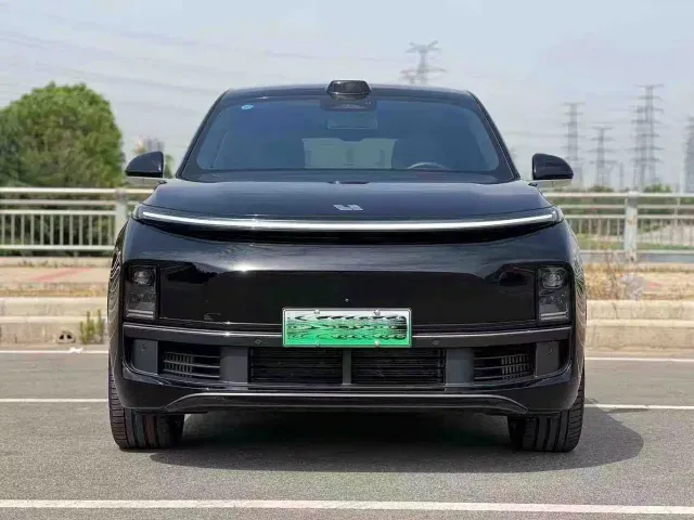 Li Auto L9 — Фото автомобиля 2