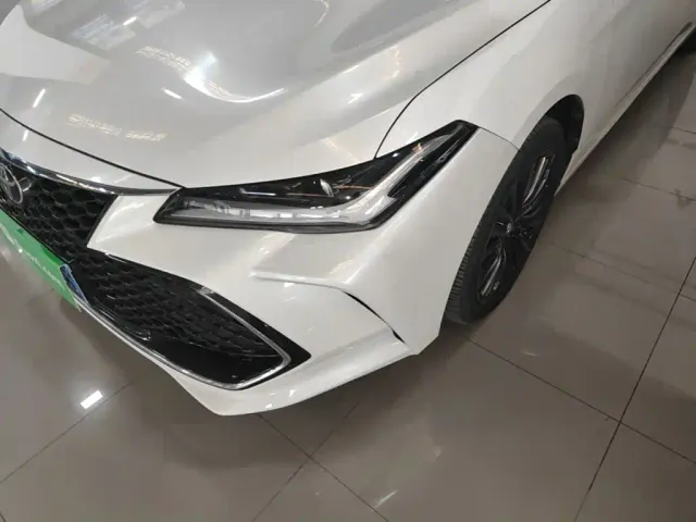 Toyota Avalon — Фото автомобиля 23