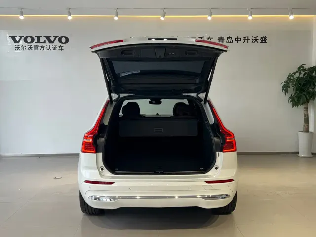 Volvo XC60 — Фото автомобиля 6