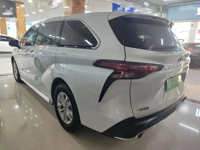 Toyota Granvia — Фото автомобиля 4