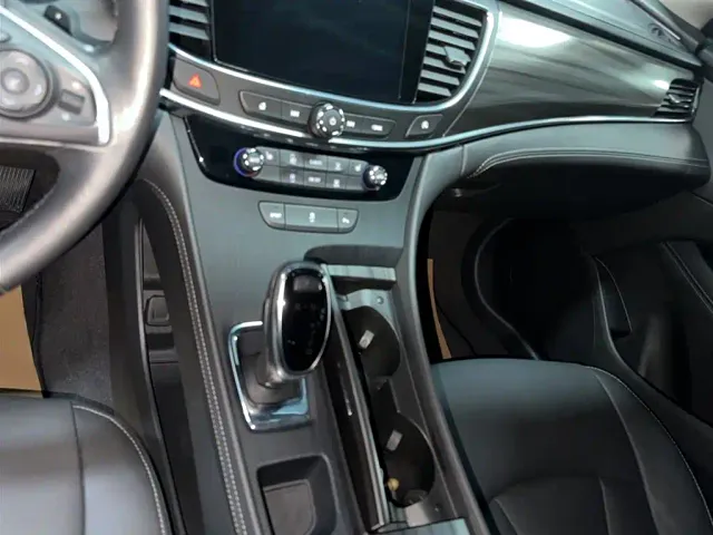 Buick LaCrosse — Фото автомобиля 7
