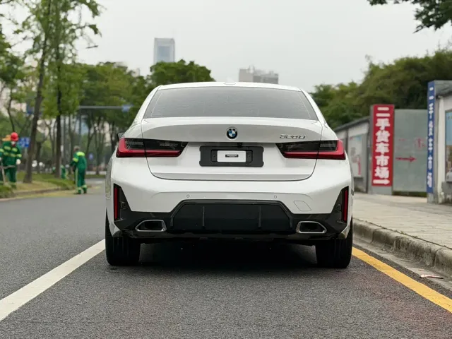 BMW 3 Series — Фото автомобиля 5
