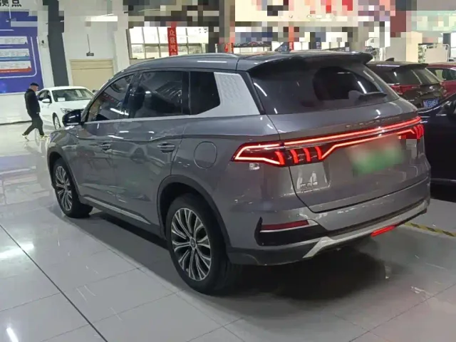 BYD Song Pro — Фото автомобиля 4