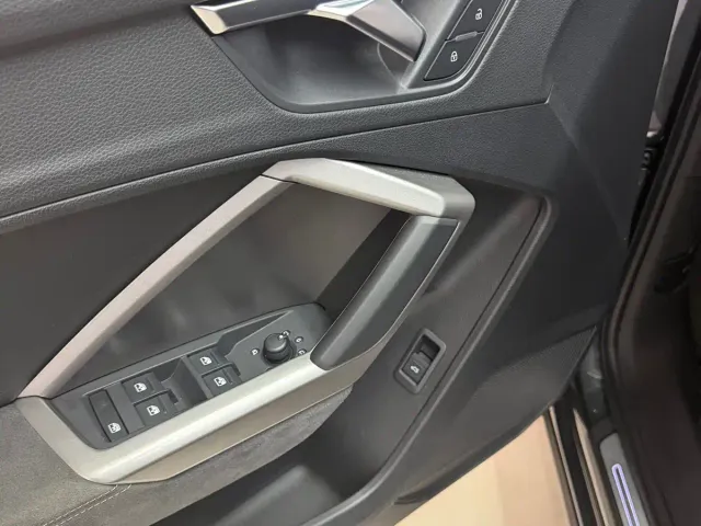 Audi Q3 — Фото автомобиля 9