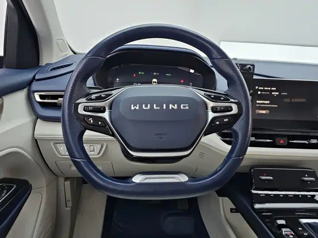Wuling Victory — Фото автомобиля 15