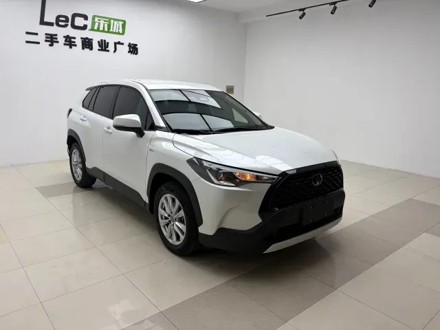 Toyota Corolla Cross — Фото автомобиля 3