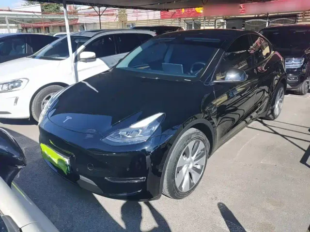 Фотография автомобиля — Tesla Model Y