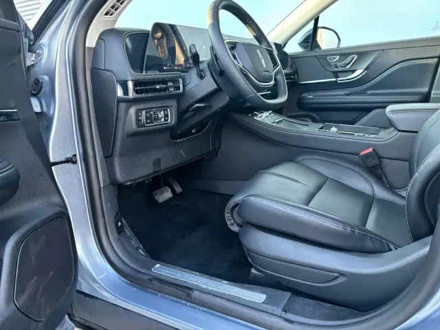 Lincoln Corsair — Фото автомобиля 12
