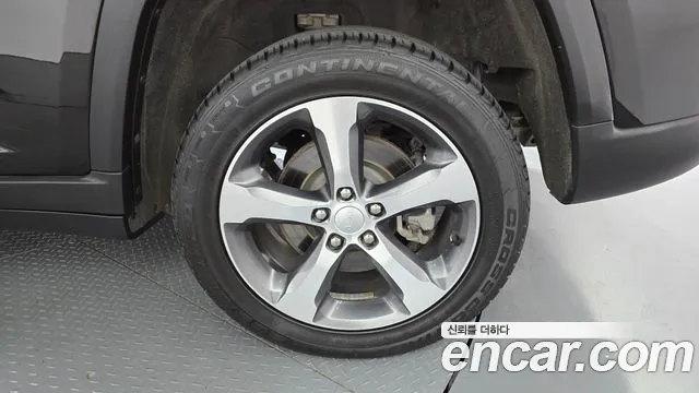 Jeep Cherokee WL — Фото автомобиля 20