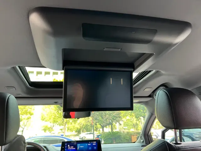 Toyota Sienna — Фото автомобиля 5