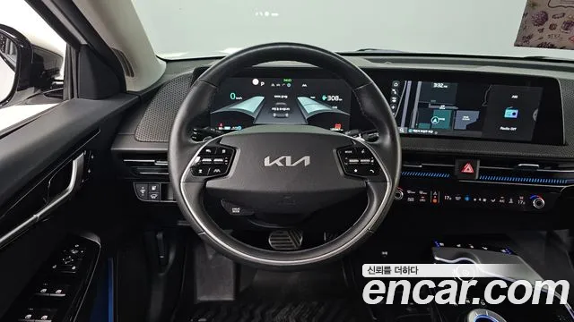 Kia EV6 — Фото автомобиля 12