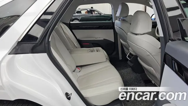 Hyundai Grandeur GN7 — Фото автомобиля 18