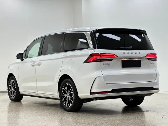 Roewe iMAX8 — Фото автомобиля 4