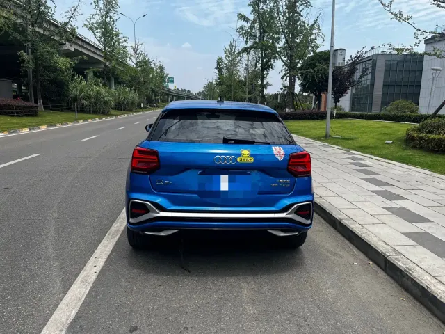 Audi Q2L — Фото автомобиля 6