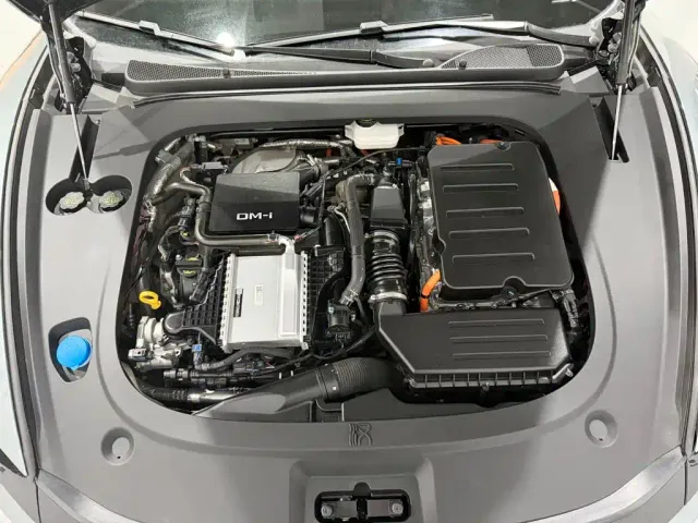 BYD Han L — Фото автомобиля 15
