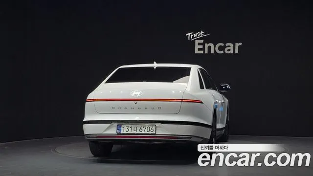 Hyundai Grandeur GN7 — Фото автомобиля 4