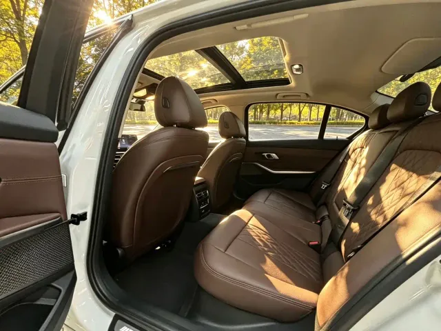 BMW 3 Series — Фото автомобиля 13