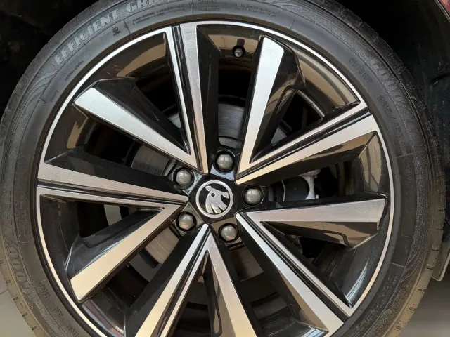 Skoda Superb — Фото автомобиля 22