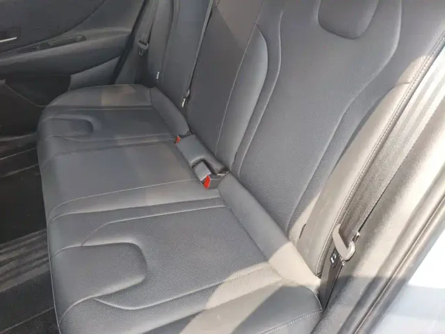Hyundai Elantra — Фото автомобиля 13