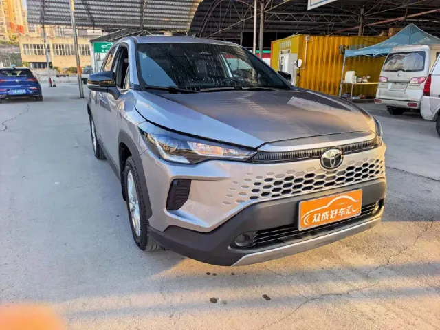 Toyota Corolla Cross — Фото автомобиля 3