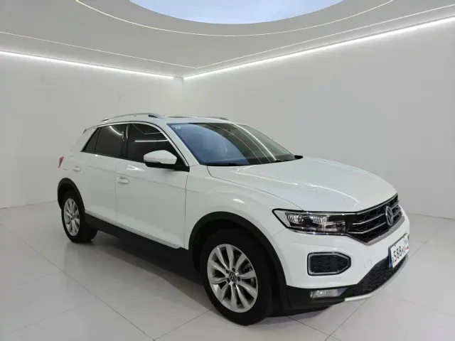 Volkswagen T-Roc — Фото автомобиля 3