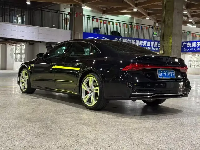Audi A7L — Фото автомобиля 7