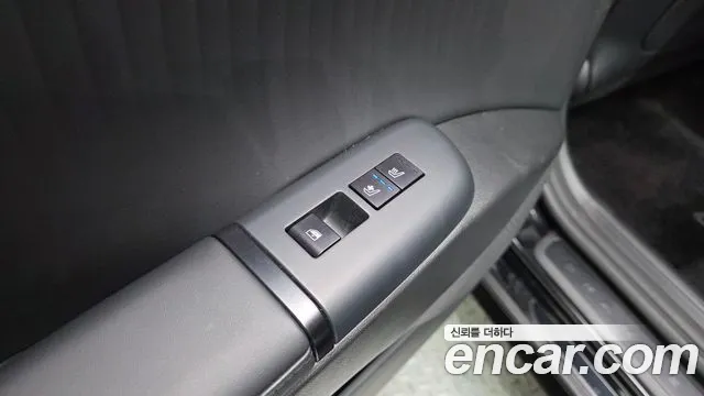 Hyundai Grandeur GN7 — Фото автомобиля 28