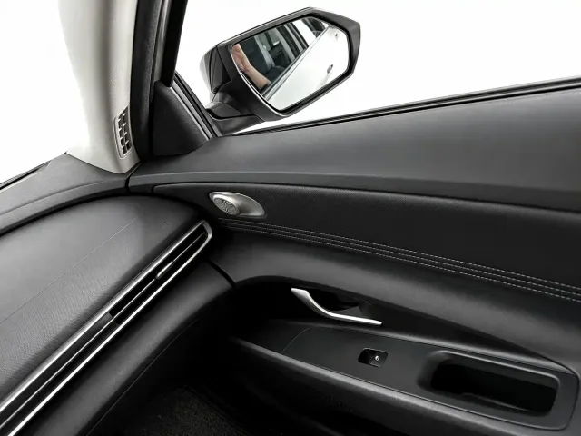 Hyundai Elantra — Фото автомобиля 20
