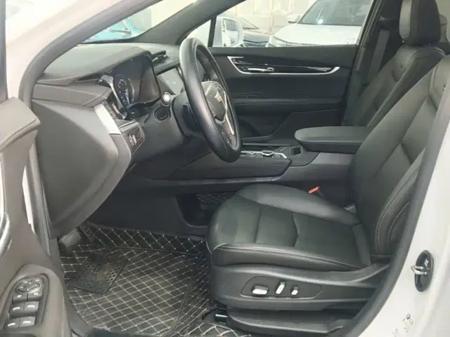 Cadillac XT5 — Фото автомобиля 14