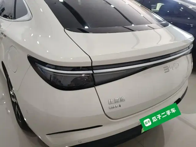 BYD Seal 07 DM-i — Фото автомобиля 4