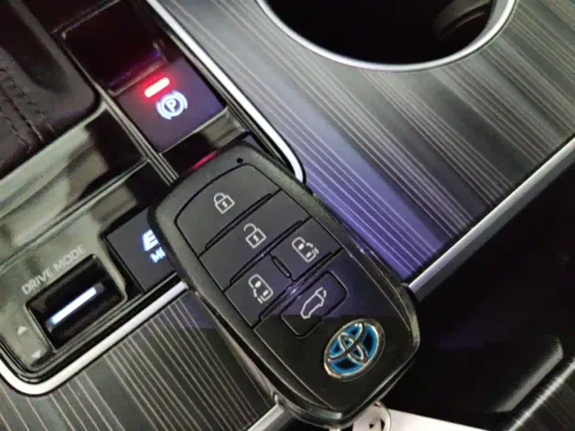 Toyota Sienna — Фото автомобиля 8