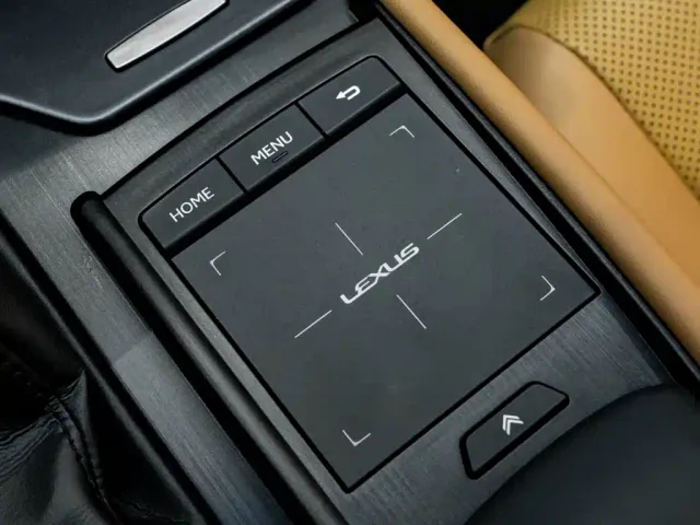 Lexus ES — Фото автомобиля 24