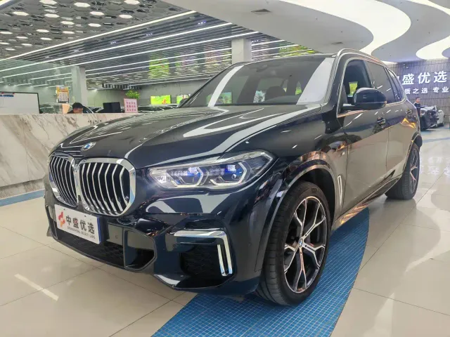 Фотография автомобиля — BMW X5
