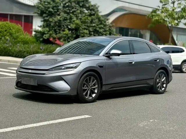 Фотография автомобиля — BYD Qin L
