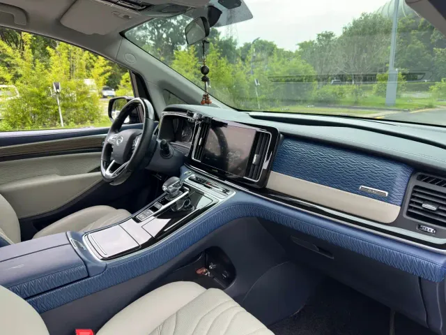 GAC Trumpchi M8 — Фото автомобиля 18