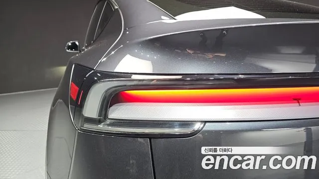 Tesla Model Y — Фото автомобиля 15