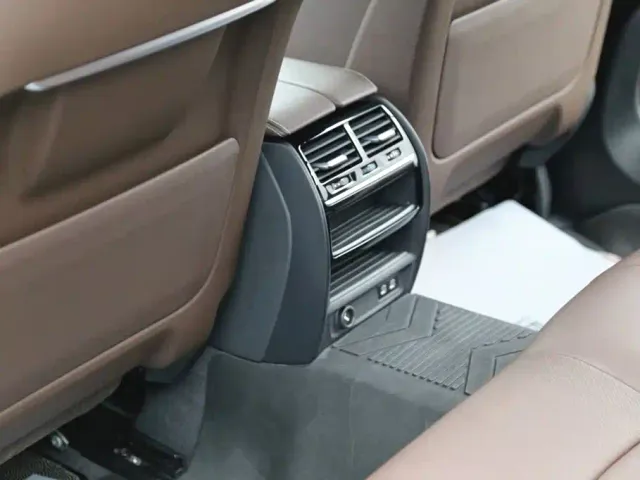BMW 5 Series — Фото автомобиля 19