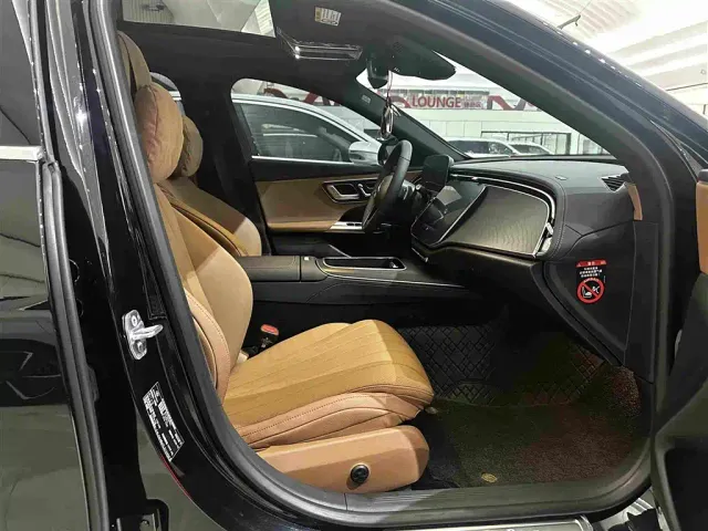Mercedes-Benz E-Class — Фото автомобиля 17