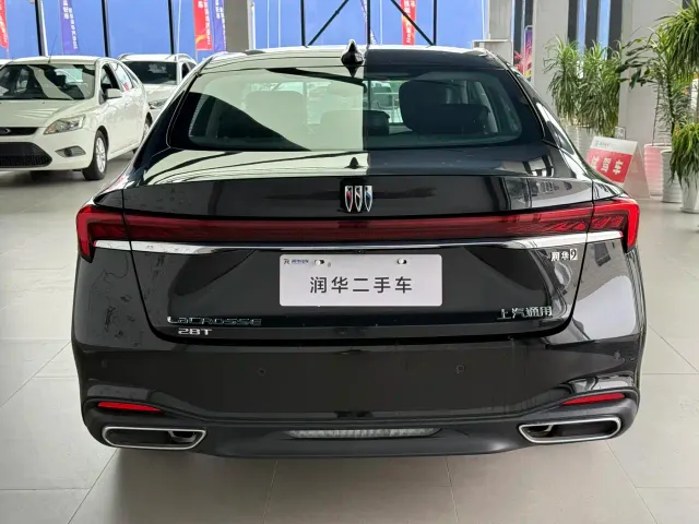 Buick LaCrosse — Фото автомобиля 4