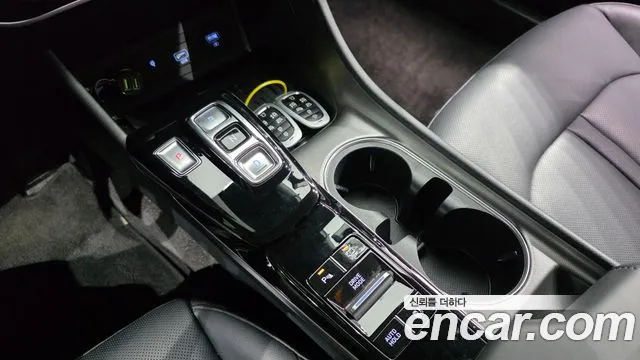 Hyundai Sonata — Фото автомобиля 9