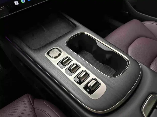 Xiaomi SU7 — Фото автомобиля 13