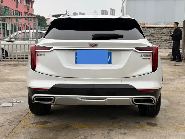 Cadillac GT4 — Фото автомобиля 5