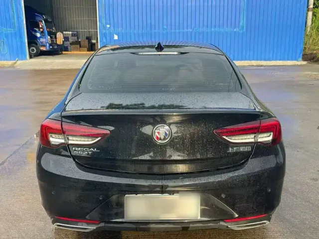Buick Regal — Фото автомобиля 5