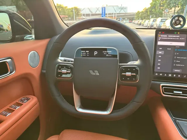 Li Auto L7 — Фото автомобиля 13