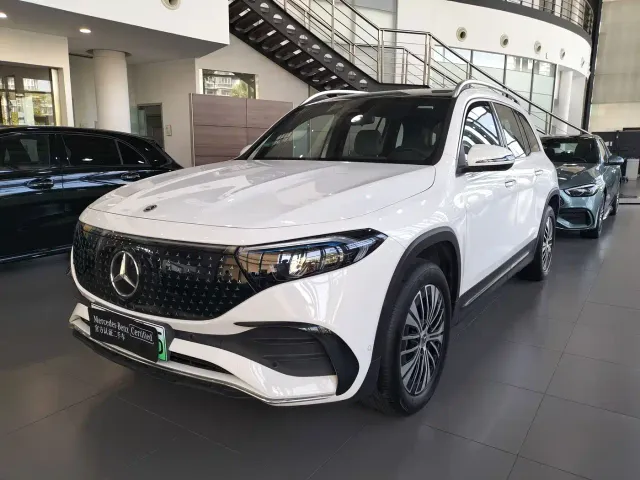 Фотография автомобиля — Mercedes-Benz EQB