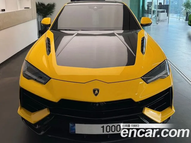 Lamborghini Urus — Фото автомобиля 3