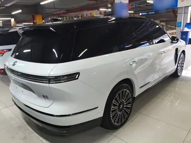 NIO NIO ES8 2025 Model 6-Seat Executive Luxury Edition — Фото автомобиля 6